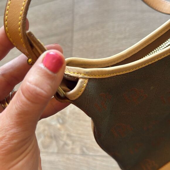 VINTAGE DOONEY AND BOURKE LOGO HOBO STYLE PURSE HANDBAG WITH LEATHER STRAP - Picture 10 of 11